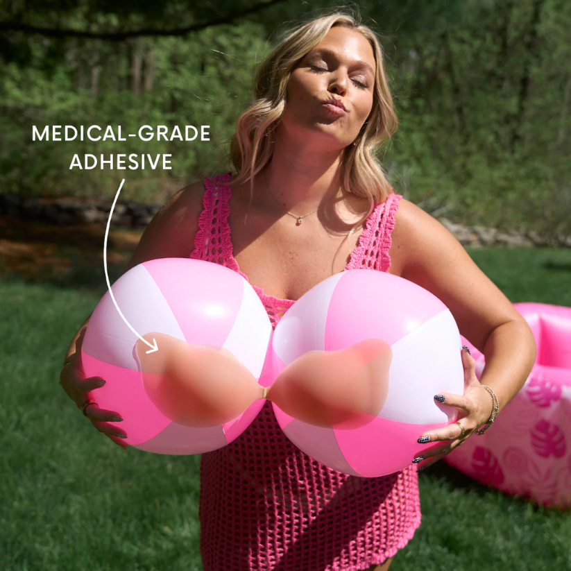 décolletage sticky push-up bra