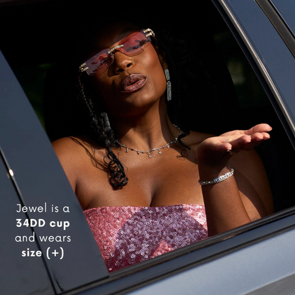 décolletage sticky push-up bra